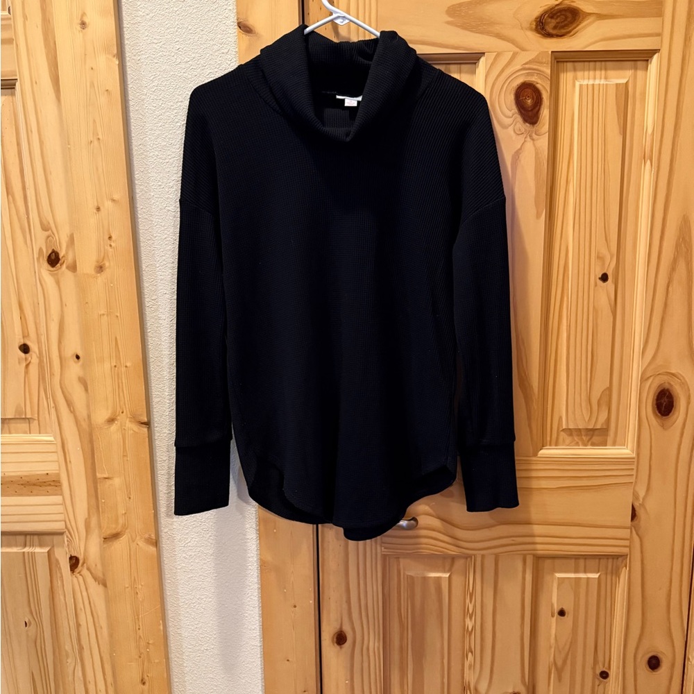 Black Aubrey Top